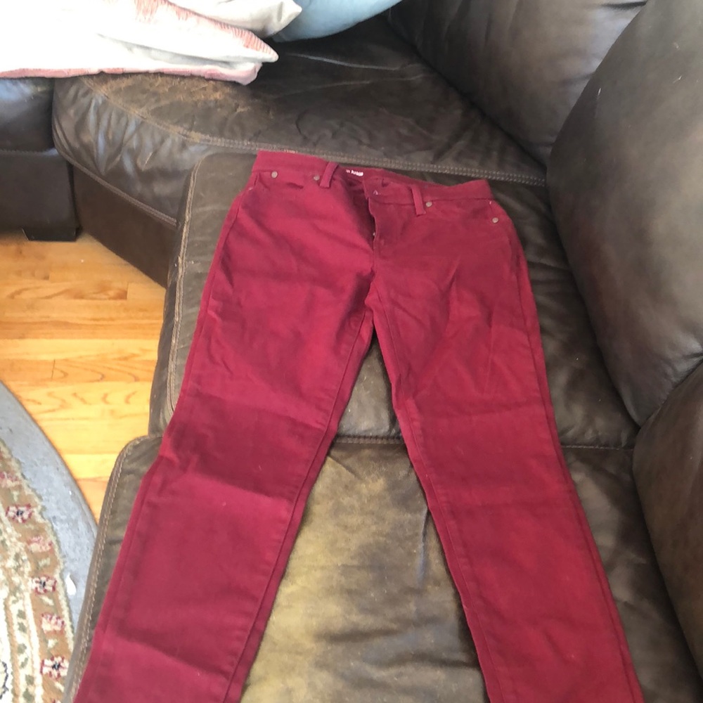Slim burgundy pants